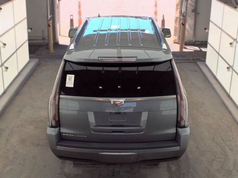 Used 2019 Cadillac Escalade ESV Luxury AWD/4WD image 3