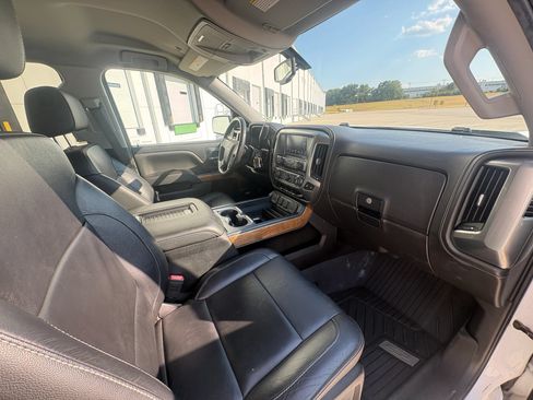 Used 2018 Chevrolet Silverado 1500 LTZ w/ Texas Edition AWD/4WD image 16