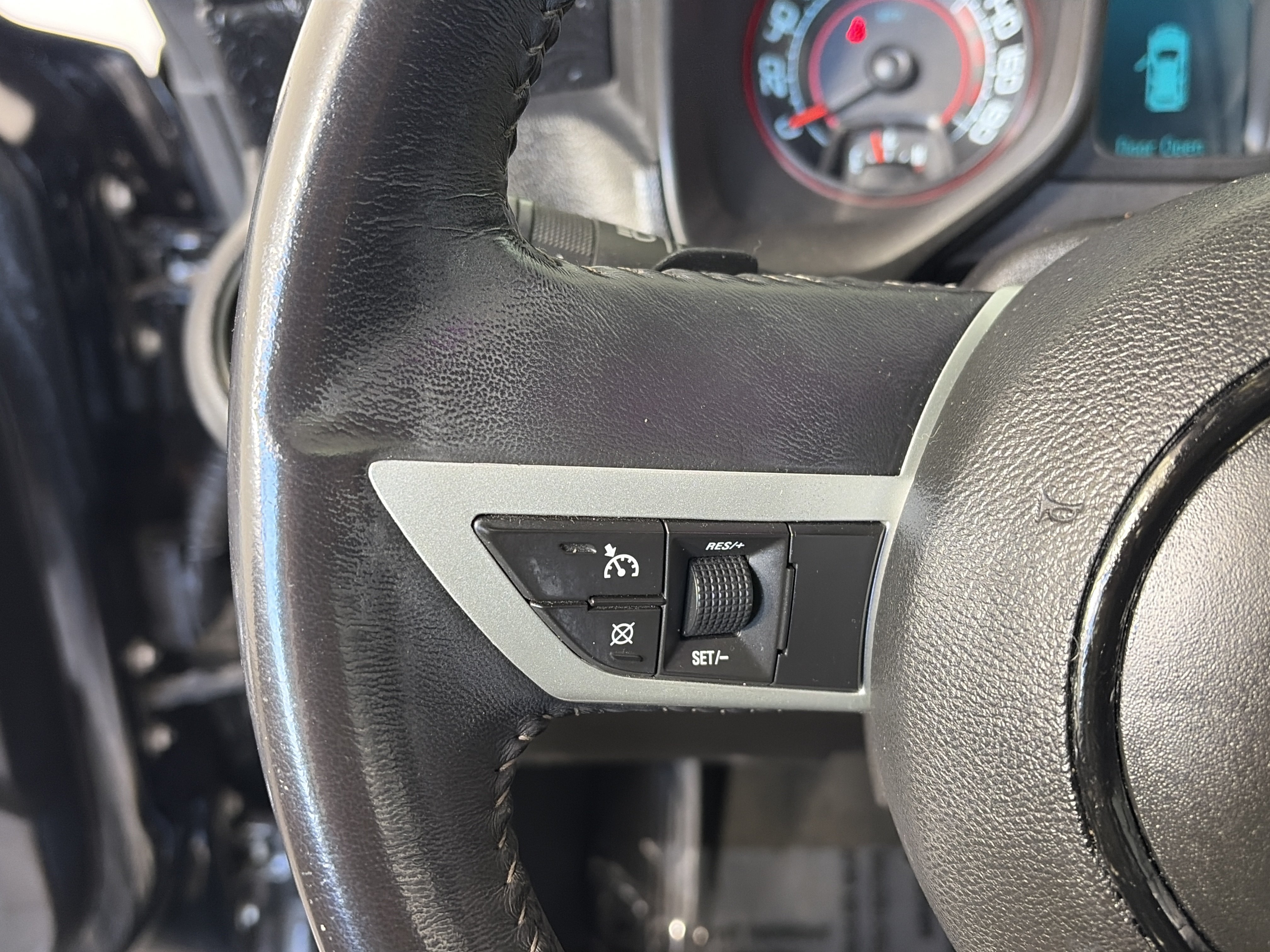 Used 2011 Chevrolet Camaro SS RWD image 28