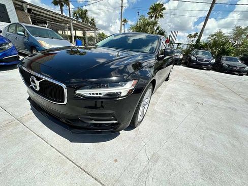 Used 2018 Volvo S90 T5 Momentum w/ Convenience Package FWD image 7