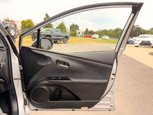 Used 2020 Toyota Prius Prime Limited FWD image 27