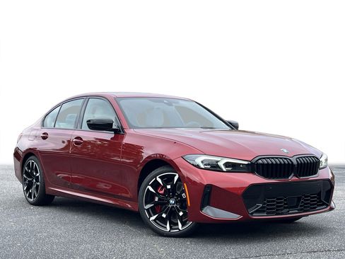 New 2026 BMW 330i Sedan w/ M Sport Package image 2