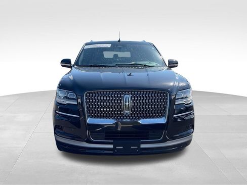 Used 2024 Lincoln Navigator Reserve AWD/4WD image 3