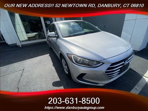 Used 2018 Hyundai Elantra SE FWD image 8
