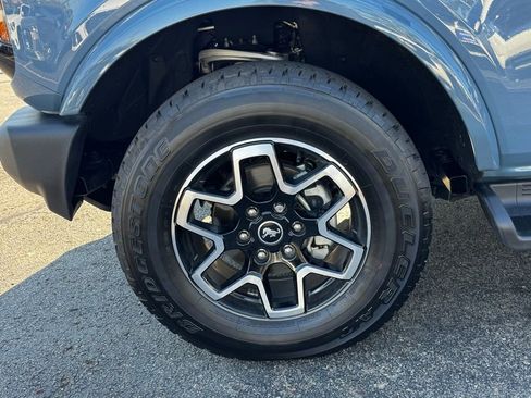 Used 2025 Ford Bronco Outer Banks image 3