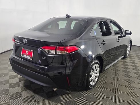 Used 2025 Toyota Corolla LE FWD image 8