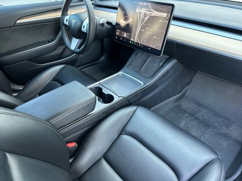 Used 2021 Tesla Model 3 Standard Range Plus RWD image 16