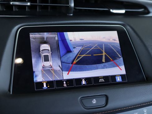 Used 2023 Cadillac XT4 Sport image 14