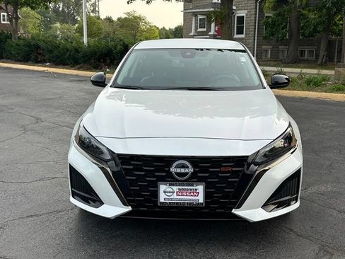 Certified 2023 Nissan Altima 2.5 SR FWD image 2