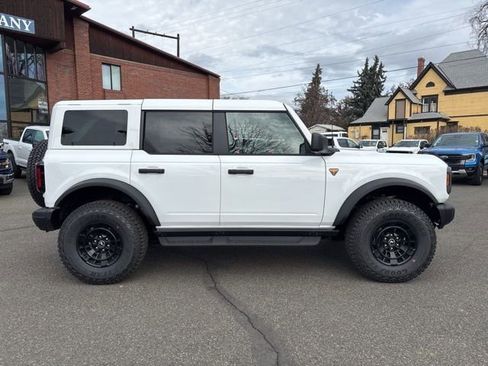 New 2026 Ford Bronco Badlands image 2