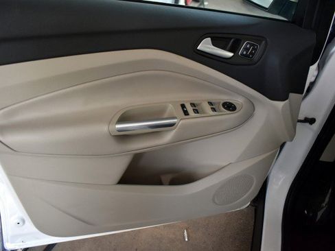 Used 2019 Ford Escape Titanium AWD/4WD image 24