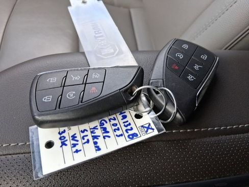 Used 2023 GMC Yukon SLT image 19