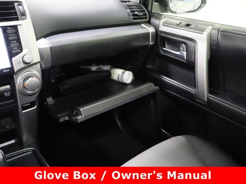 Used 2022 Toyota 4Runner SR5 Premium image 25