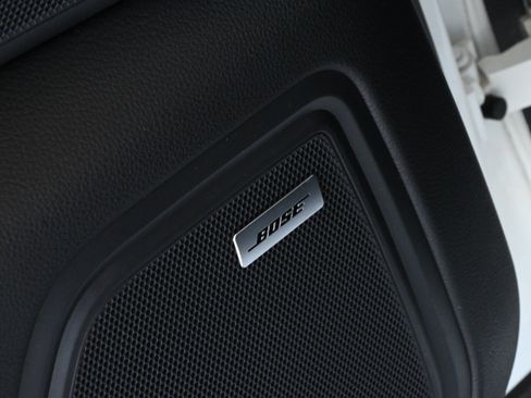 Used 2018 Porsche Macan AWD/4WD image 27