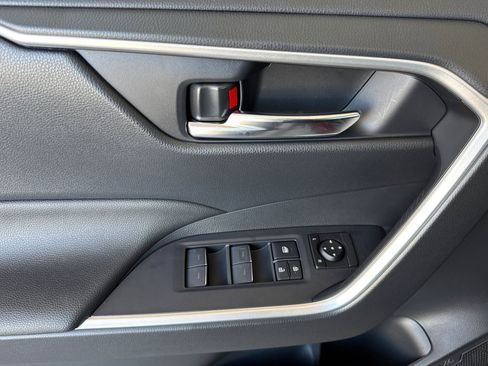 New 2025 Toyota RAV4 SE image 10