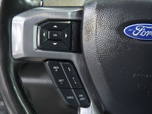 Used 2021 Ford Expedition Platinum image 39