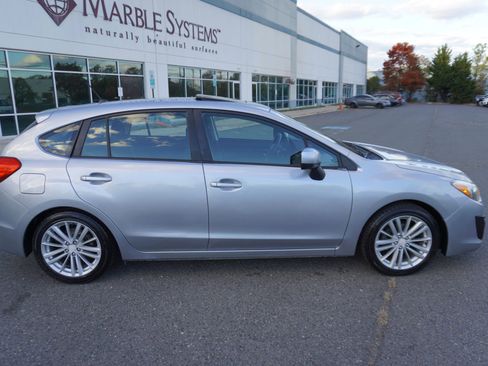 Used 2012 Subaru Impreza 2.0i Premium image 8