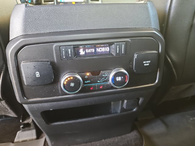 Used 2019 Ford Expedition Limited w/ Equipment Group 303A RWD image 19