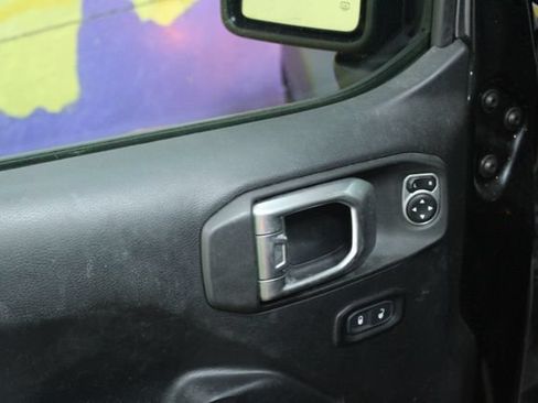 Used 2019 Jeep Wrangler Sport w/ Quick Order Package 28S AWD/4WD image 11