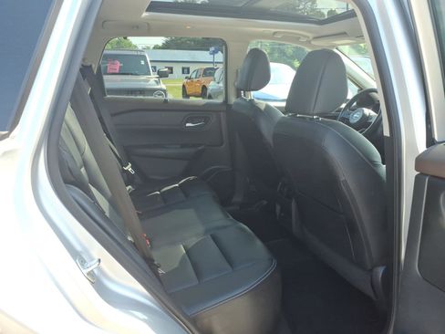Used 2022 Nissan Rogue SL w/ SL Premium Package FWD image 9