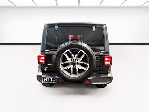 Used 2024 Jeep Wrangler Unlimited AWD/4WD image 5