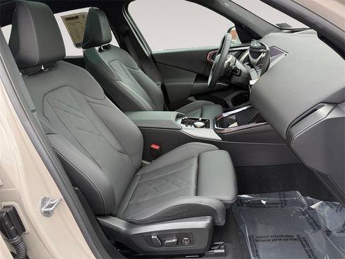 Certified 2025 BMW X3 xDrive30i w/ Premium Package image 15