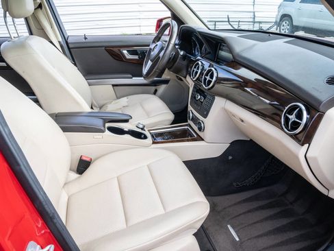 Used 2015 Mercedes-Benz GLK 350 GLK 350 4dr SUV w/ Premium 1 Package image 19