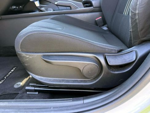 Used 2023 Hyundai Elantra SEL FWD image 10