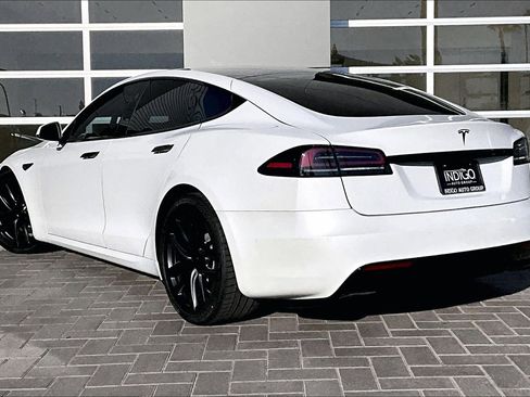Used 2022 Tesla Model S image 11
