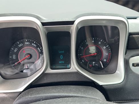 Used 2015 Chevrolet Camaro LT RWD image 28
