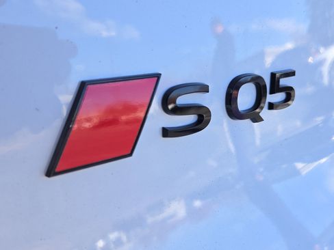 New 2025 Audi SQ5 Premium Plus image 9