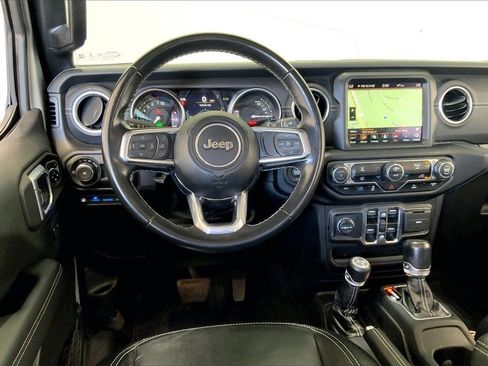 Used 2022 Jeep Wrangler Unlimited Sahara image 14