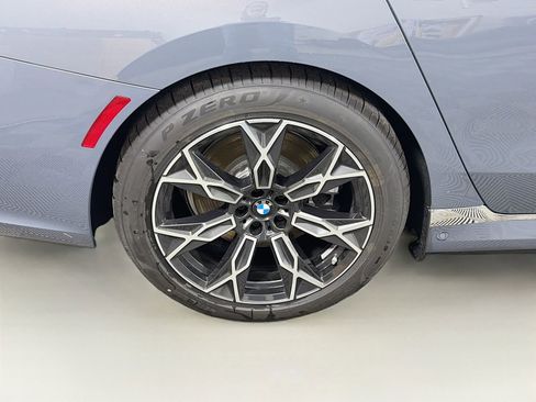 New 2026 BMW i7 xDrive60 w/ Executive Package image 36