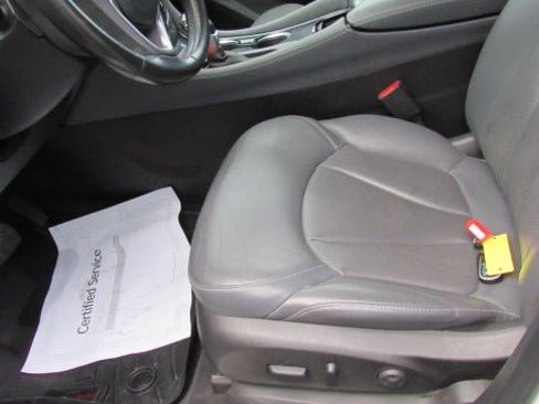 Used 2019 Buick Envision Essence image 17