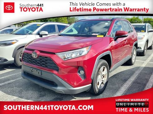 Used 2021 Toyota RAV4 XLE w/ Convenience Package FWD image 1