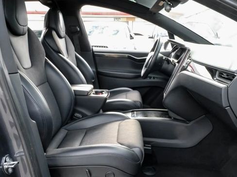 Used 2018 Tesla Model X 100D image 41