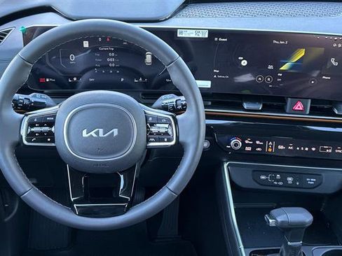 New 2025 Kia Carnival SX Prestige image 16