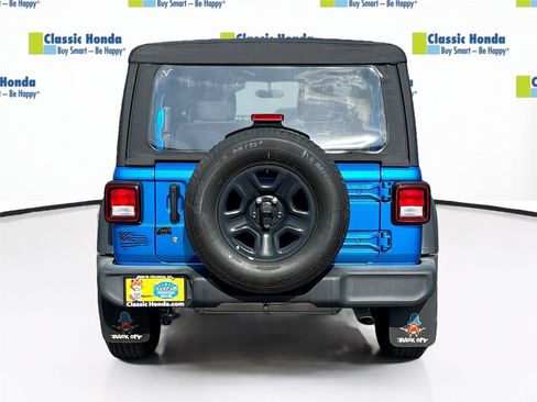 Used 2021 Jeep Wrangler Sport AWD/4WD image 7