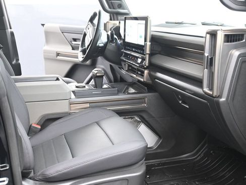 Used 2025 GMC Hummer EV 2X AWD/4WD image 11
