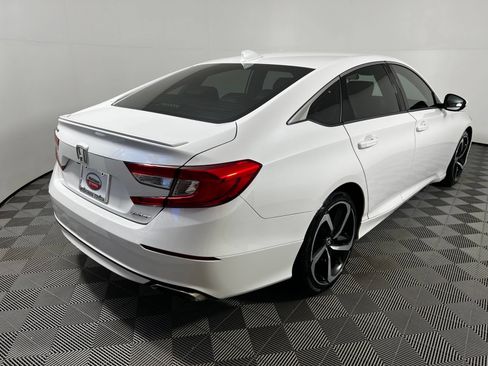 Used 2019 Honda Accord Sport image 5