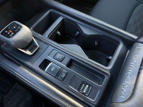 Certified 2024 Nissan Pathfinder S image 26