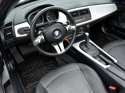 Used 2006 BMW Z4 3.0i image 16