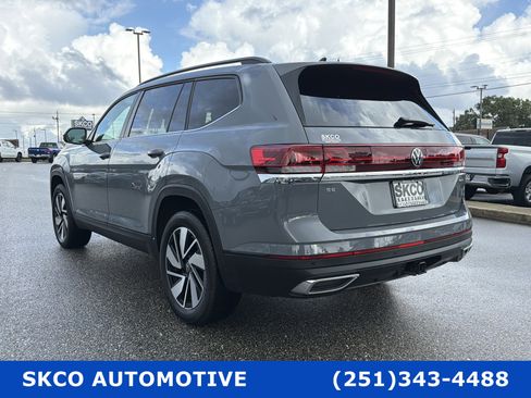 Used 2025 Volkswagen Atlas SE AWD/4WD image 4