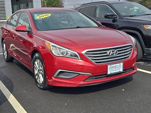 Used 2016 Hyundai Sonata SE image 5