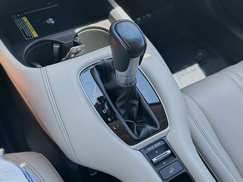 Certified 2024 Honda HR-V EX-L image 15