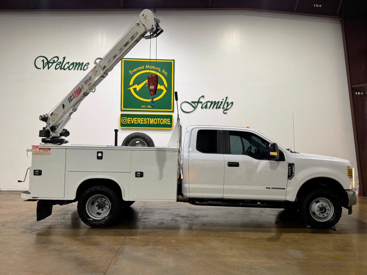Used 2019 Ford F350 XL w/ XL Value Package AWD/4WD image 3