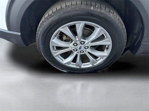 Used 2023 Ford Explorer Limited image 11