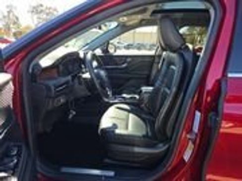 Used 2022 Lincoln Corsair Reserve image 5