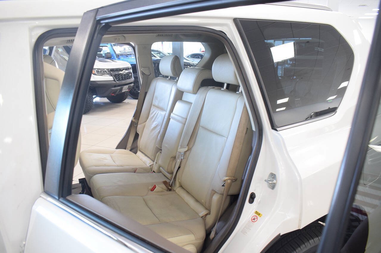 Used 2014 Lexus GX 460 w/ Premium Package AWD/4WD image 36