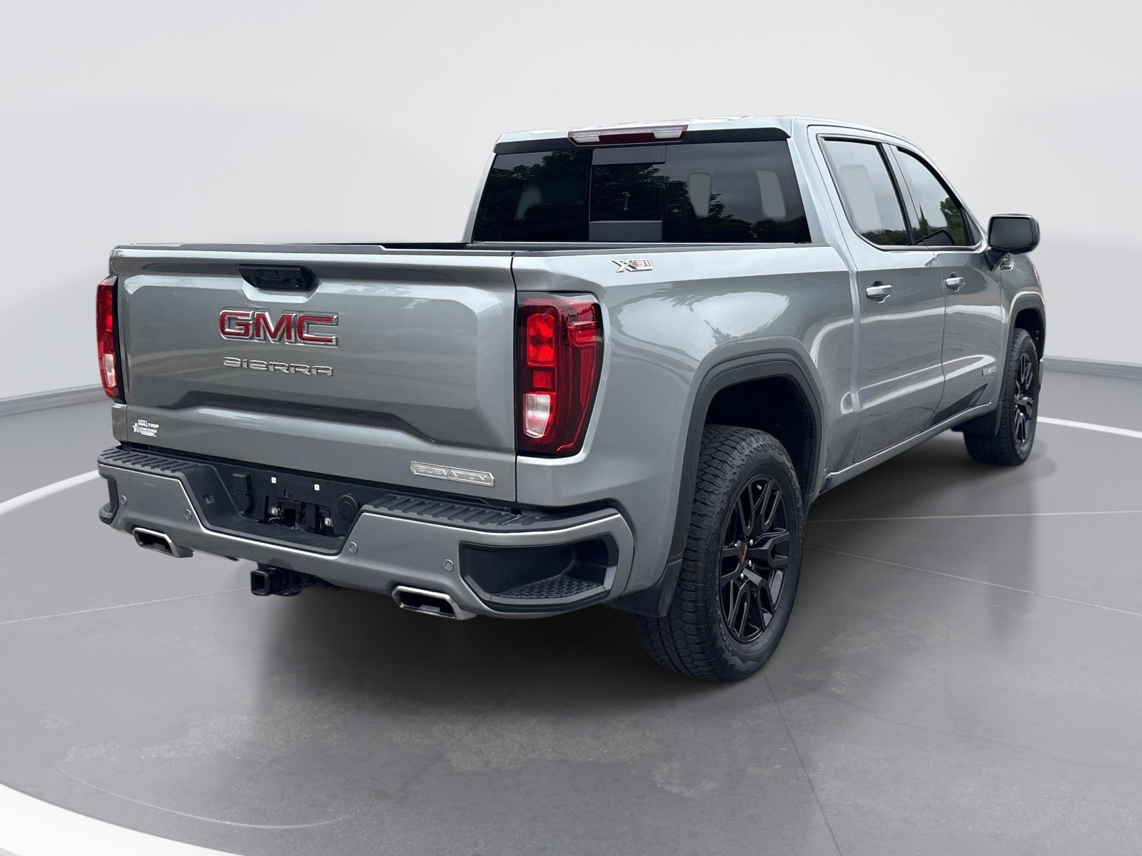 Used 2025 GMC Sierra 1500 Elevation w/ Preferred Package AWD/4WD image 8